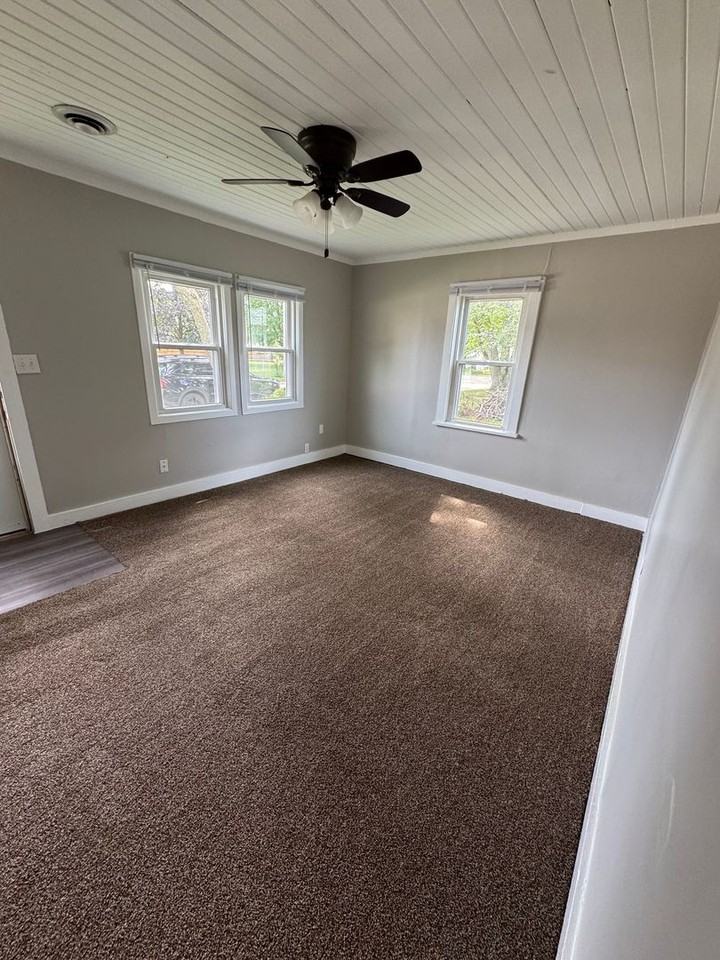 5814 Wilson Ave - Photo 3 of 8