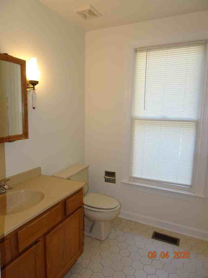 1350 Jamestown Rd - Photo 5 of 31