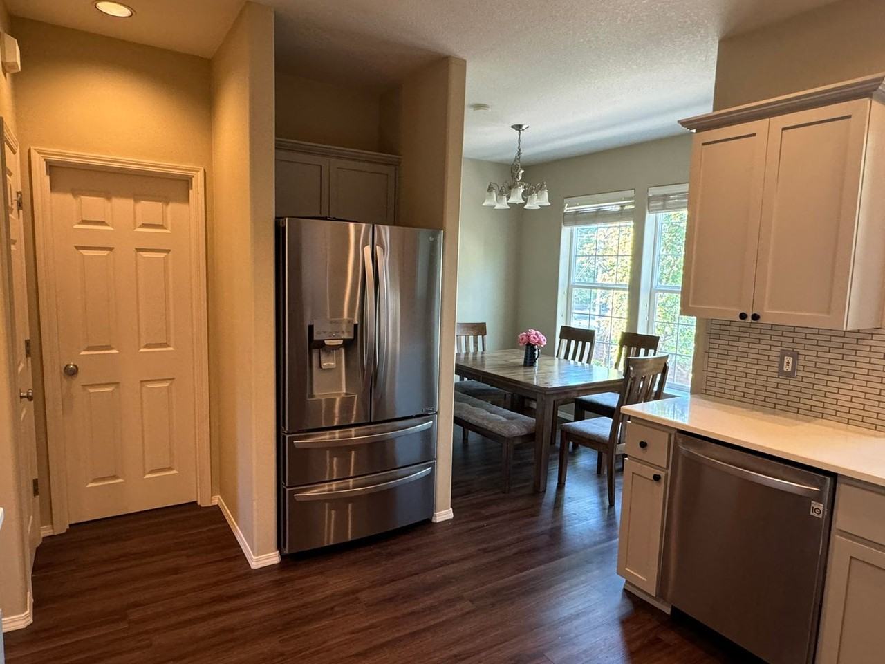 6077 Ne Alder St - Photo 6 of 31