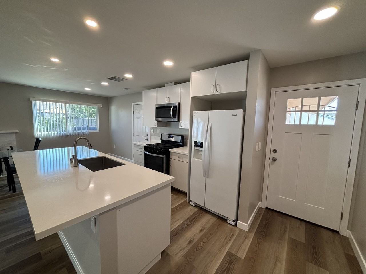 7455 Baltic St - Photo 2 of 16