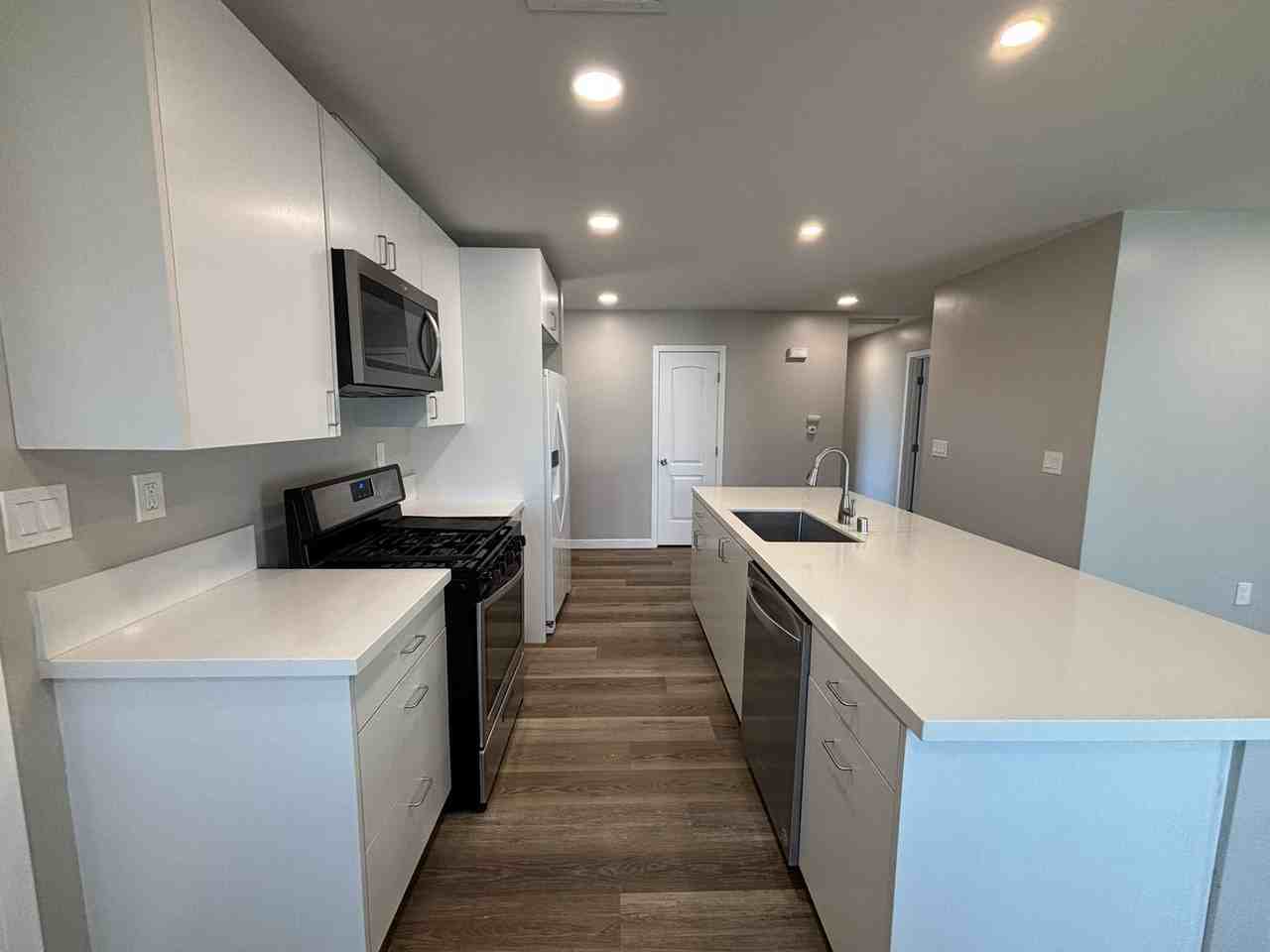 7455 Baltic St - Photo 3 of 16