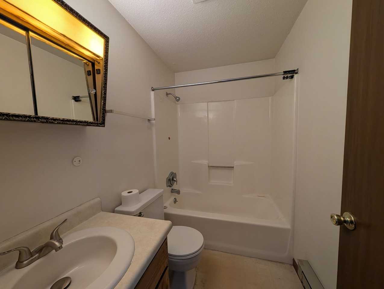 1331 Potomac Pl - Photo 3 of 6