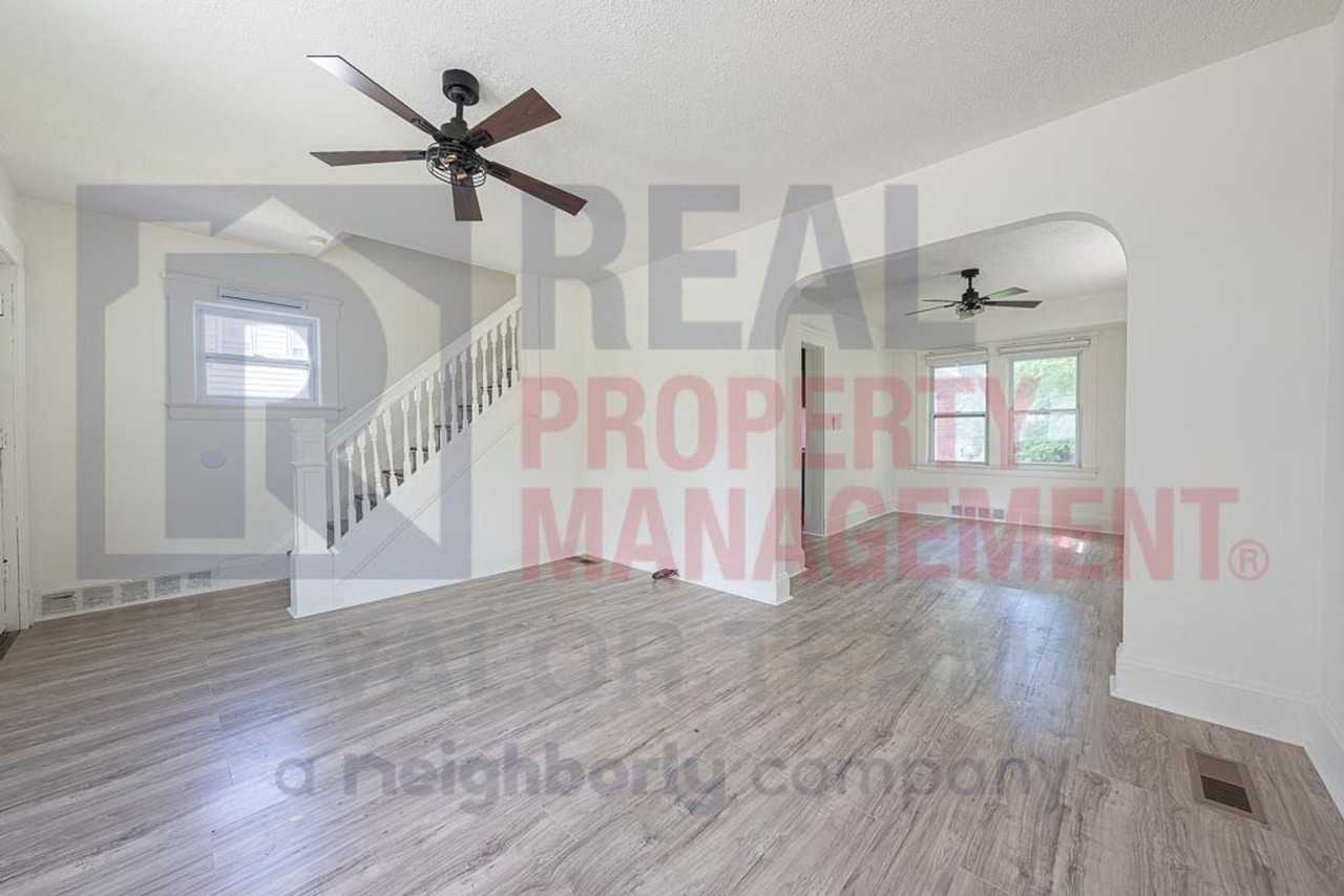3601 E 104th St - Photo 4 of 9
