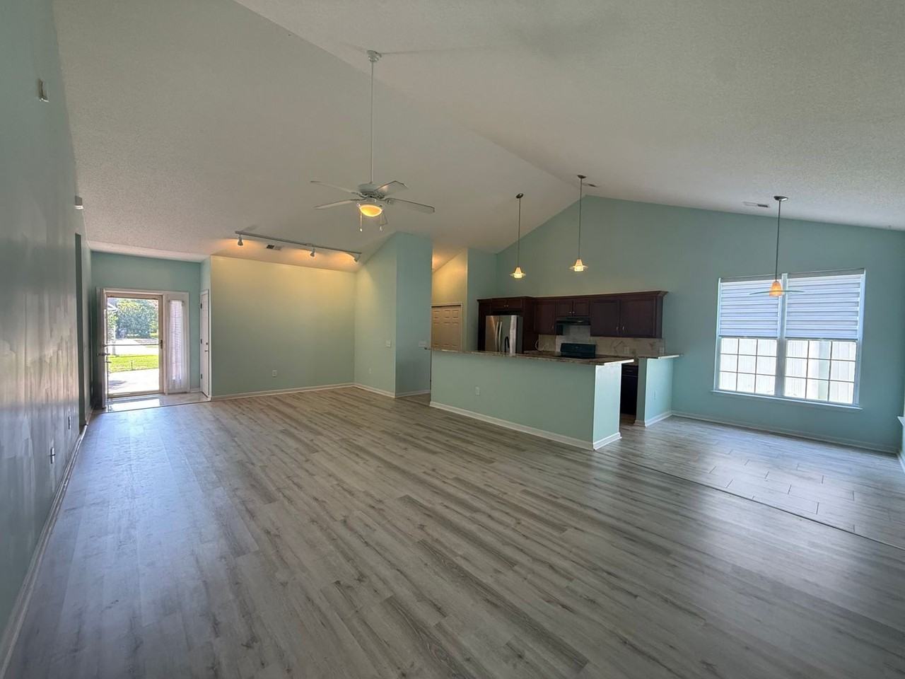2302 Clandon Dr - Photo 3 of 13