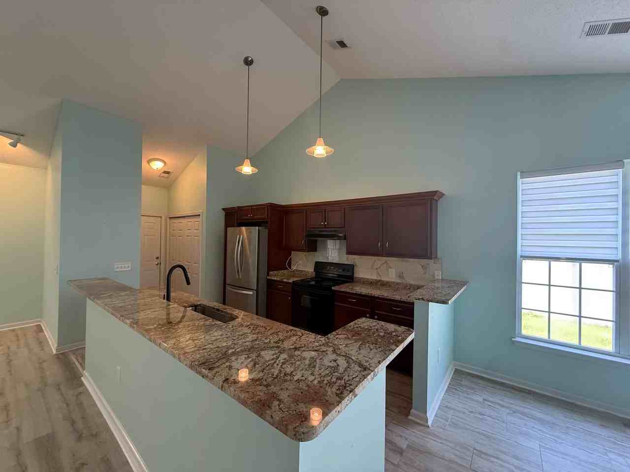 2302 Clandon Dr - Photo 4 of 13