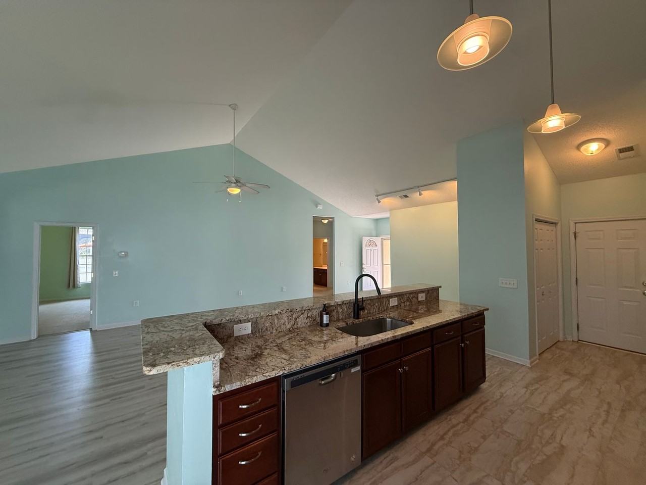 2302 Clandon Dr - Photo 5 of 13