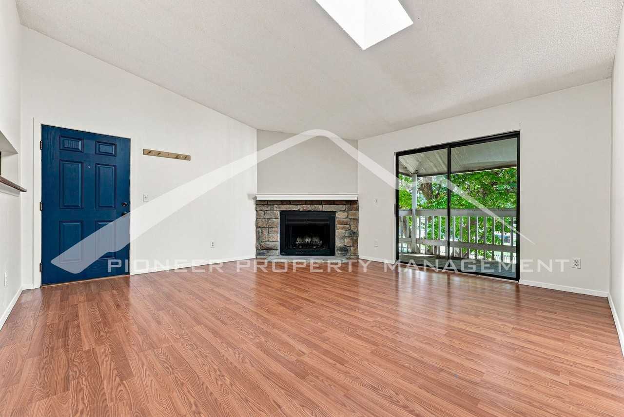 18163 E Kentucky Ave #202 - Photo 3 of 19
