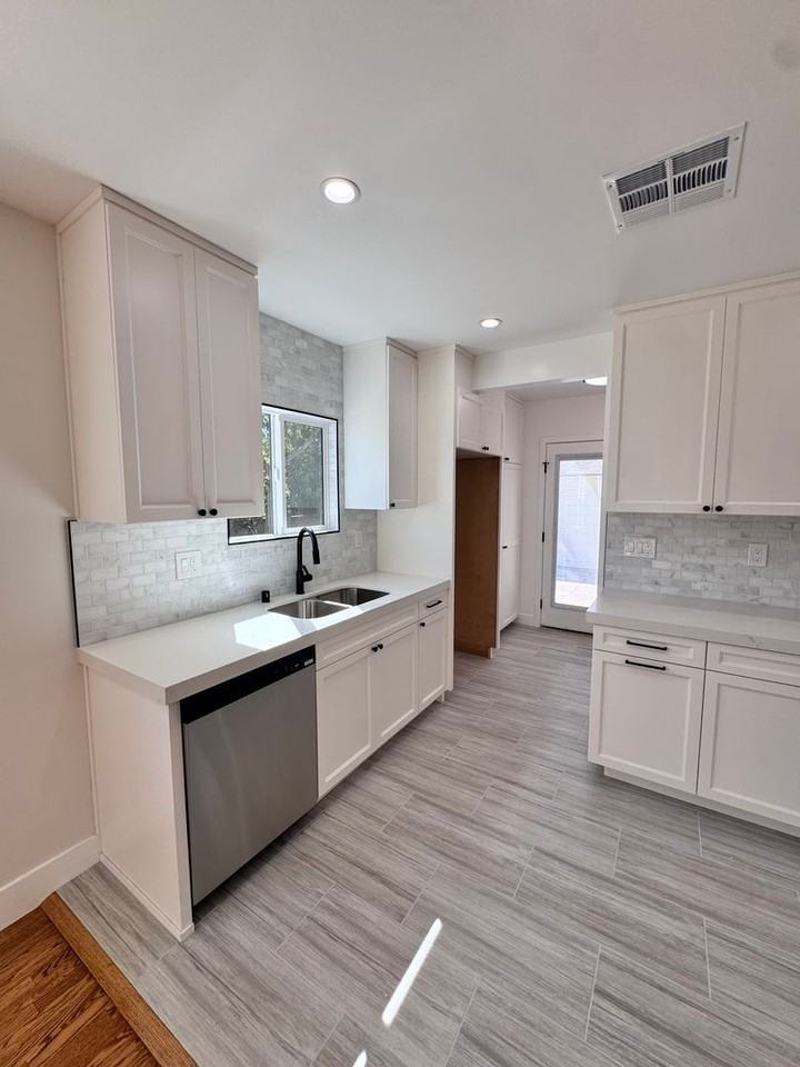 1317 S Montebello Blvd - Photo 5 of 32