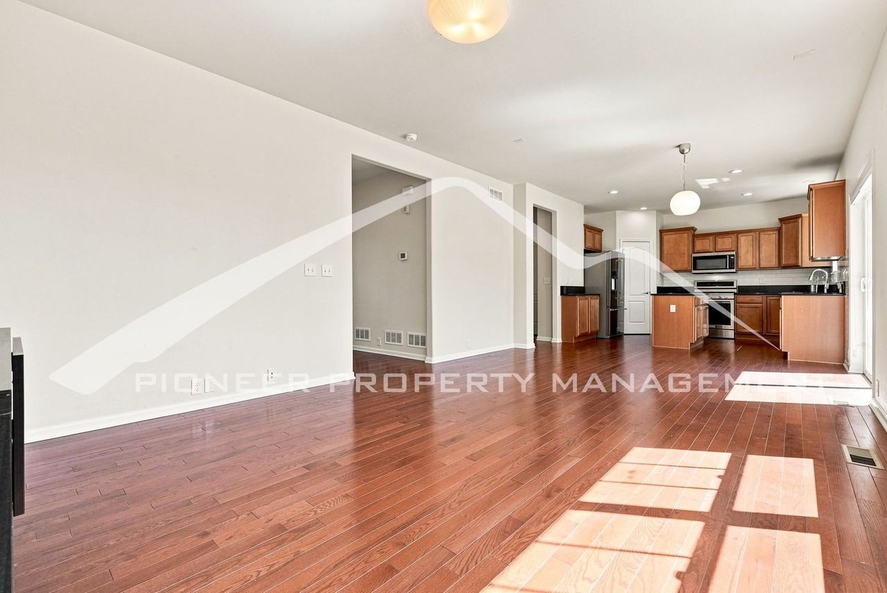 6583 S Irvington Way - Photo 6 of 45