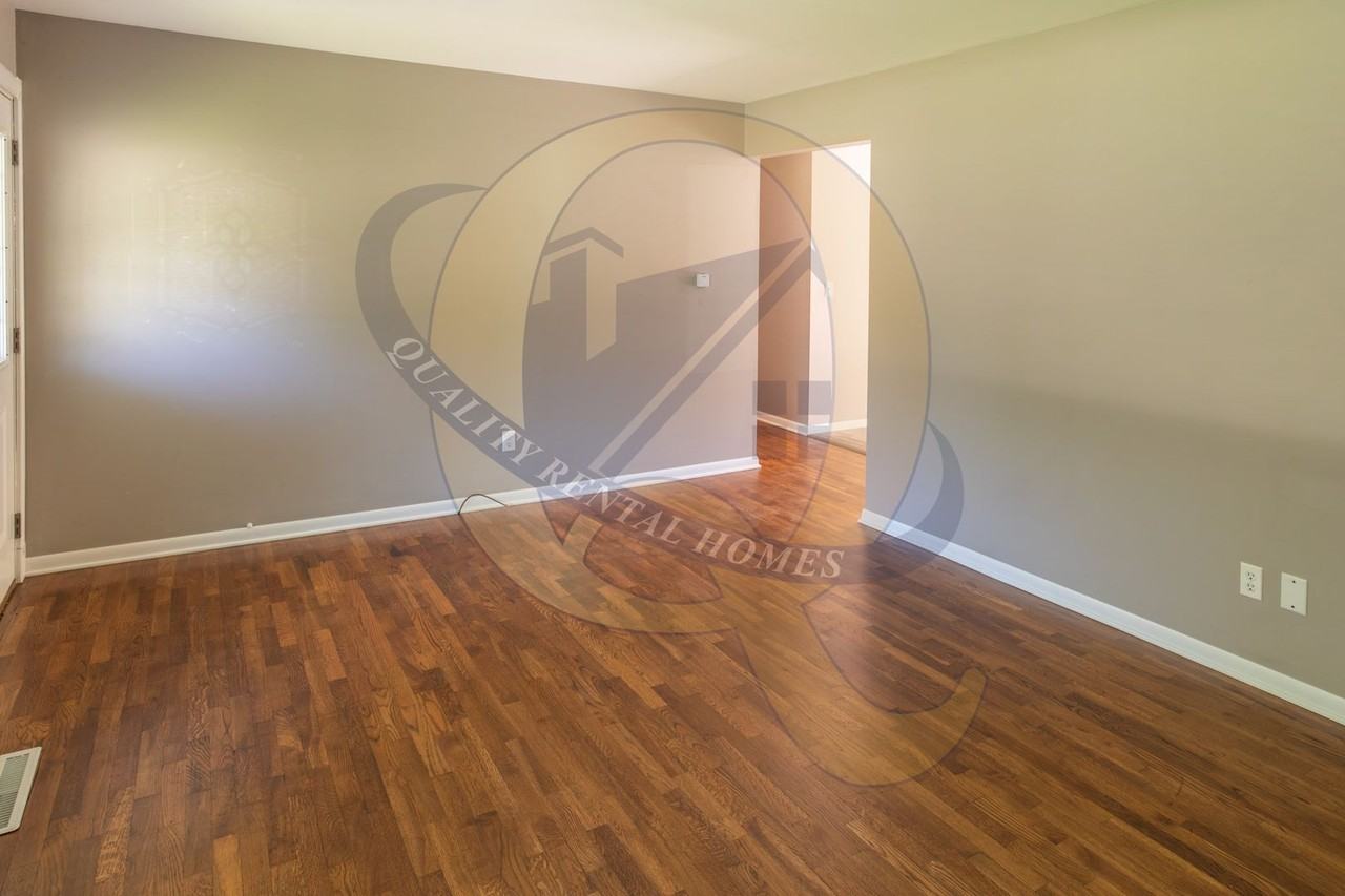 4227 Swallow Dr - Photo 6 of 30
