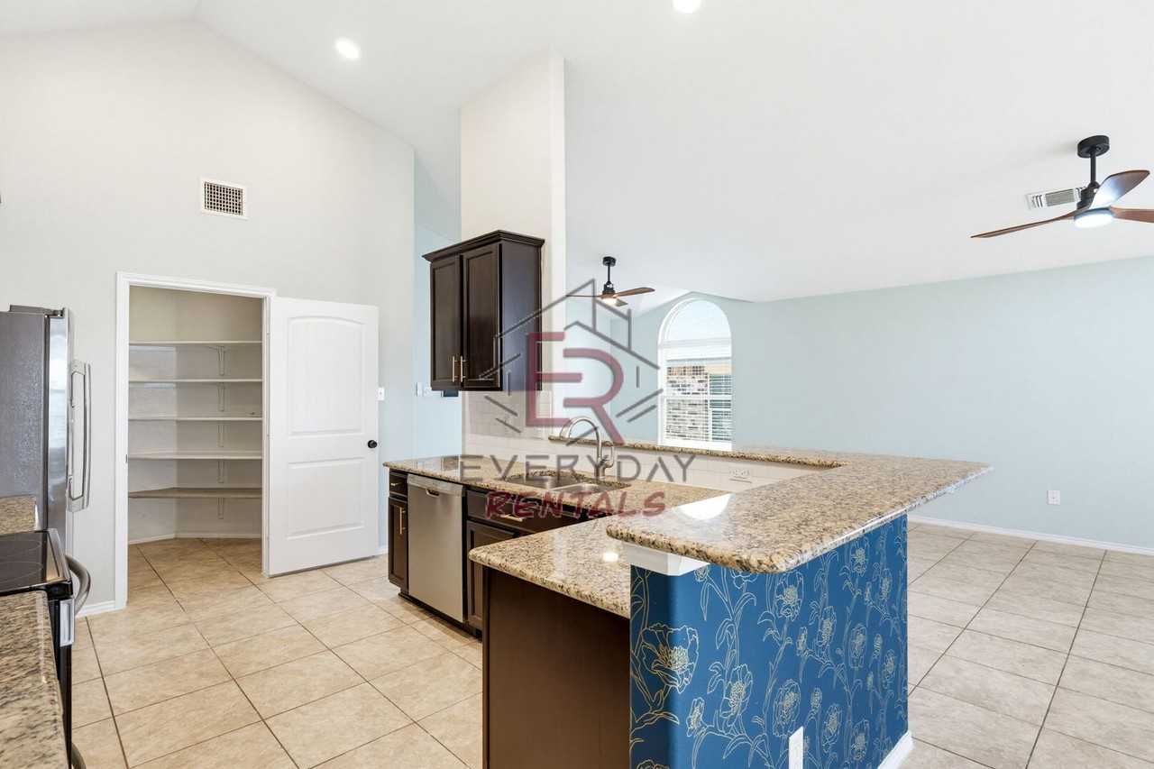 5582 Perdita Dr - Photo 5 of 15