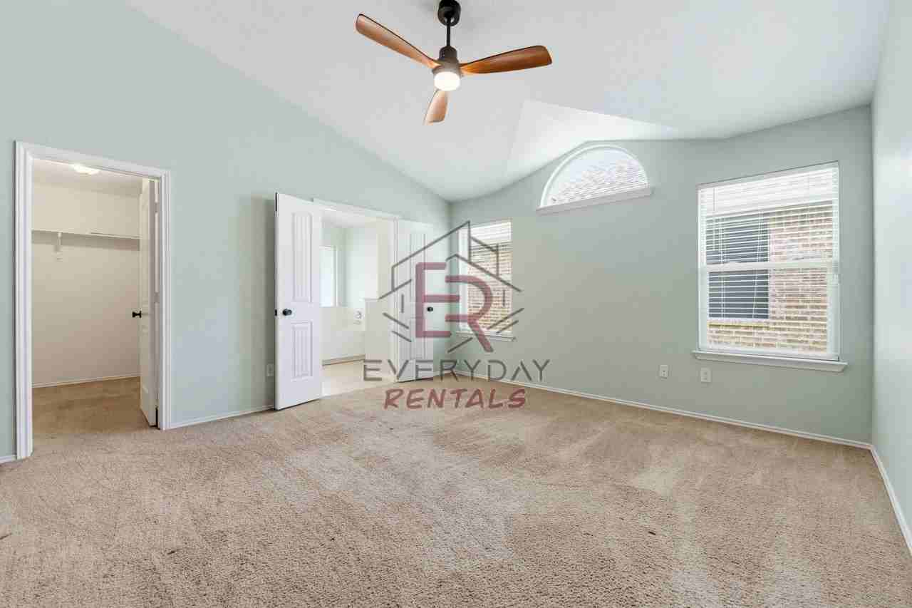 5582 Perdita Dr - Photo 7 of 15
