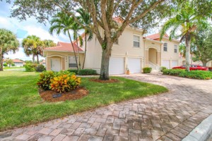 featured image of 25080 Peacock Ln #101