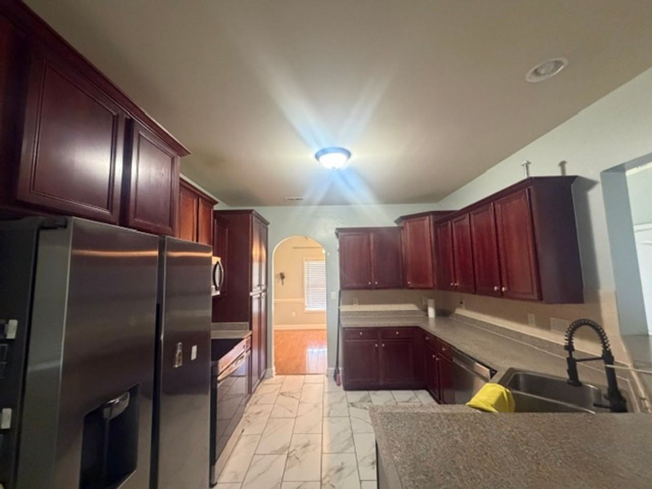3541 Castlefield Ln - Photo 4 of 37