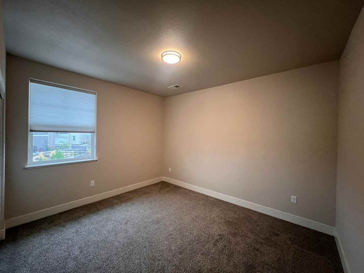 335 Cattail Cir - Photo 2 of 4
