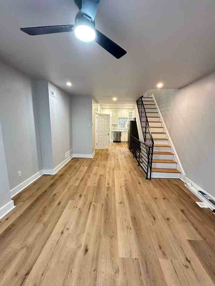 2039 Sigel St - Photo 5 of 17