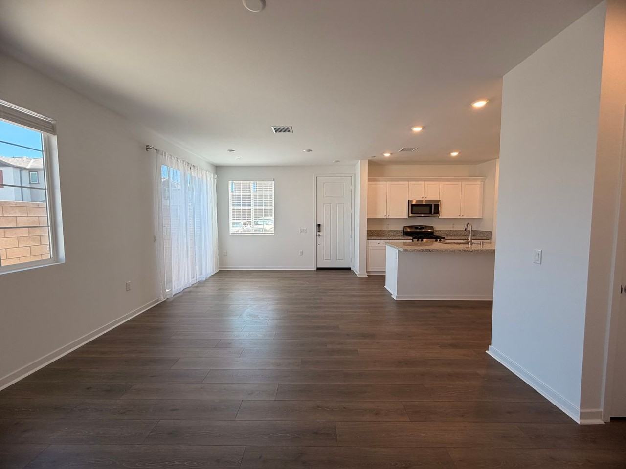 29388 Oceanside Dr - Photo 5 of 45