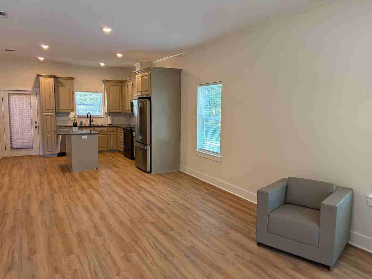 6407 Lexington Ave - Photo 6 of 15