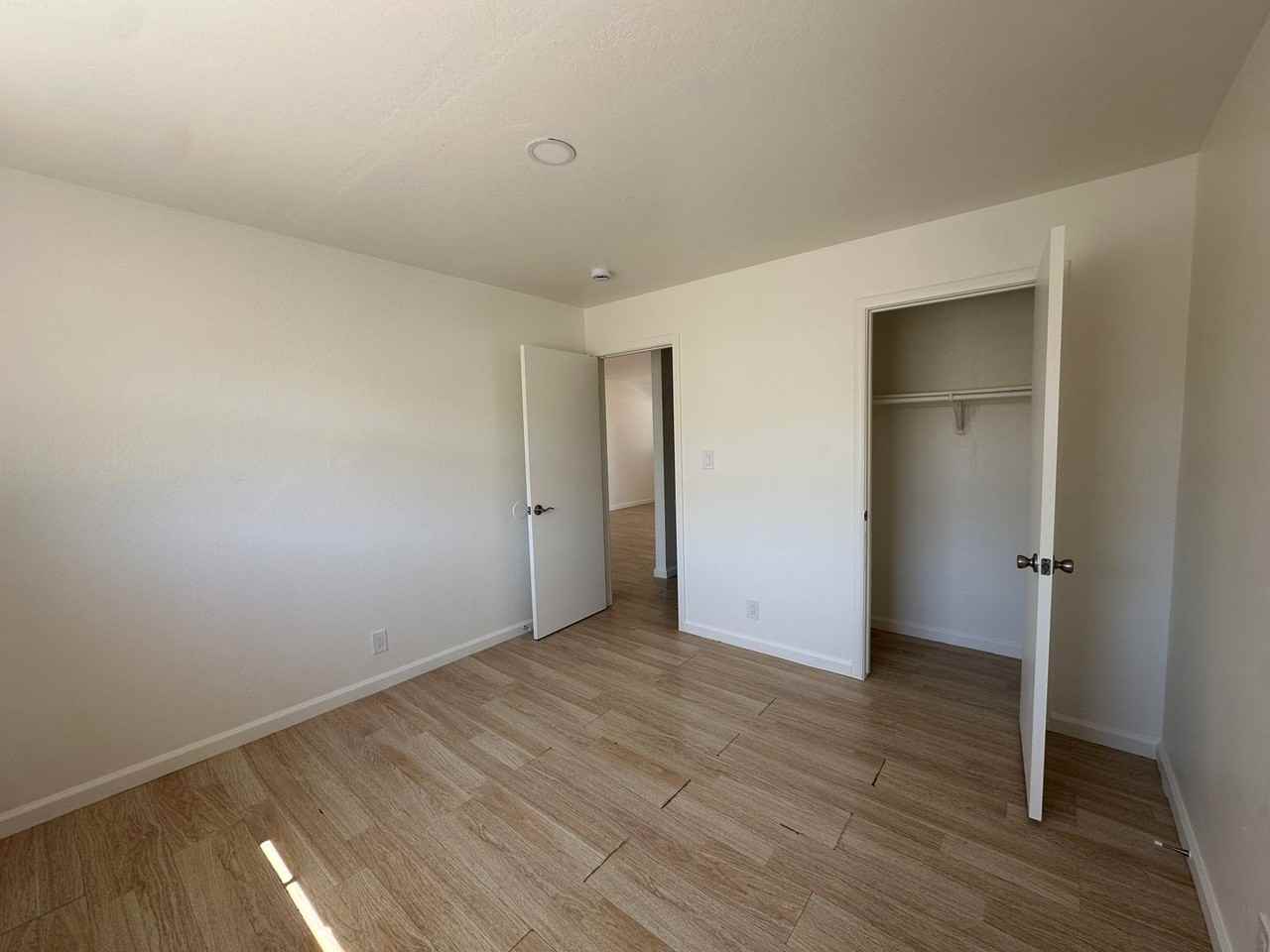 3715 Norwood Ave - Photo 6 of 9