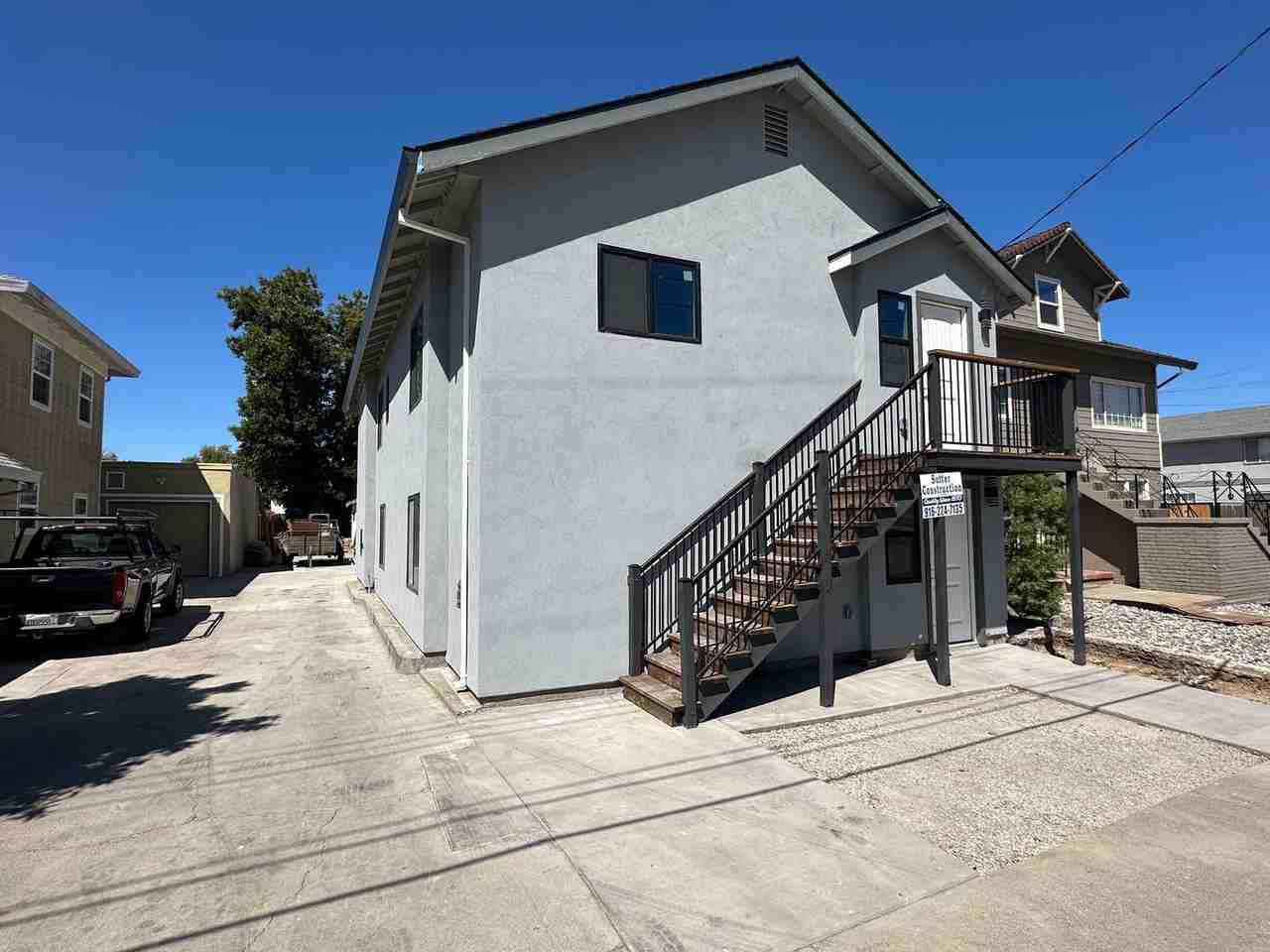1564 53rd St - Photo 2 of 17