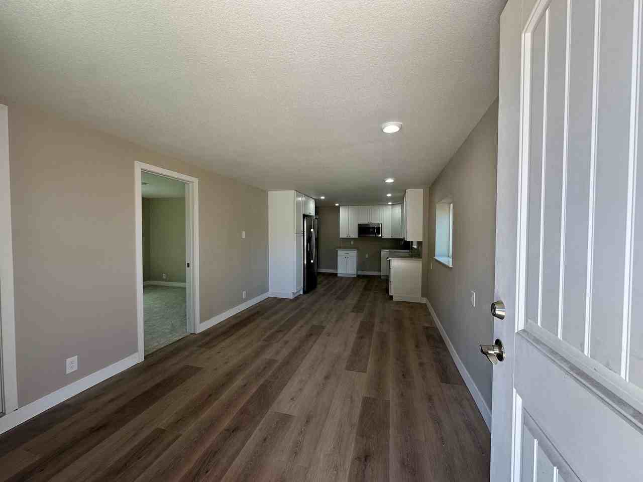 1564 53rd St - Photo 3 of 17