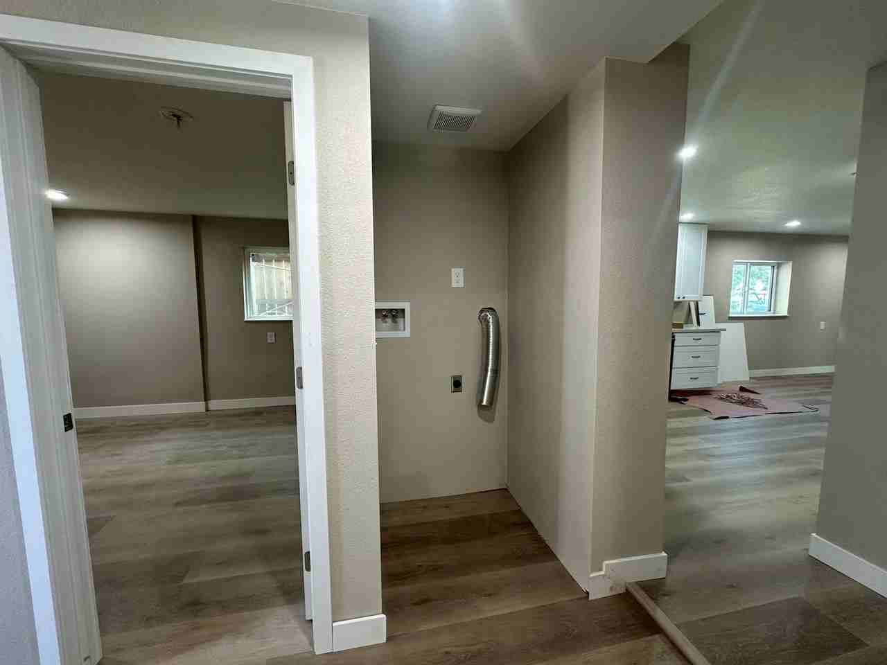 1564 53rd St - Photo 7 of 17