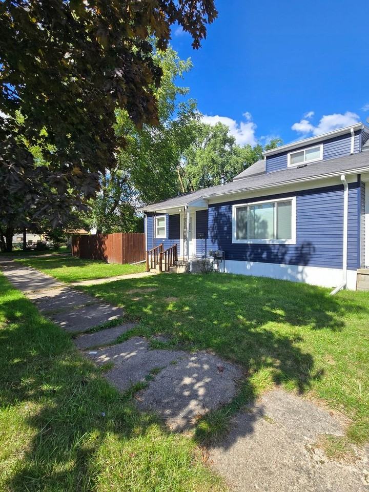 723 S Woodbridge St - Photo 2 of 14