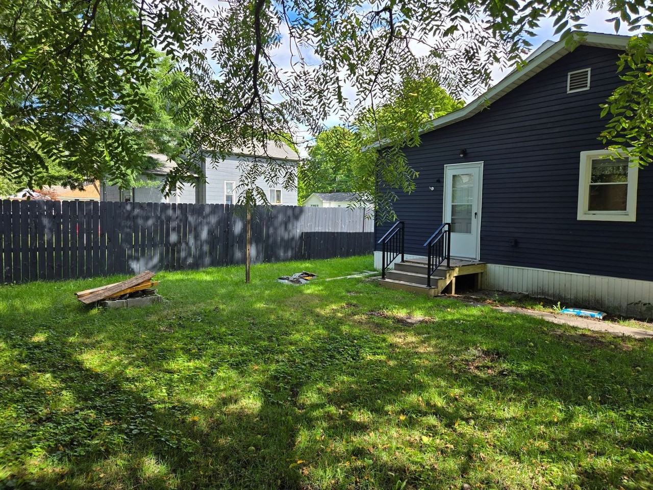 723 S Woodbridge St - Photo 4 of 14