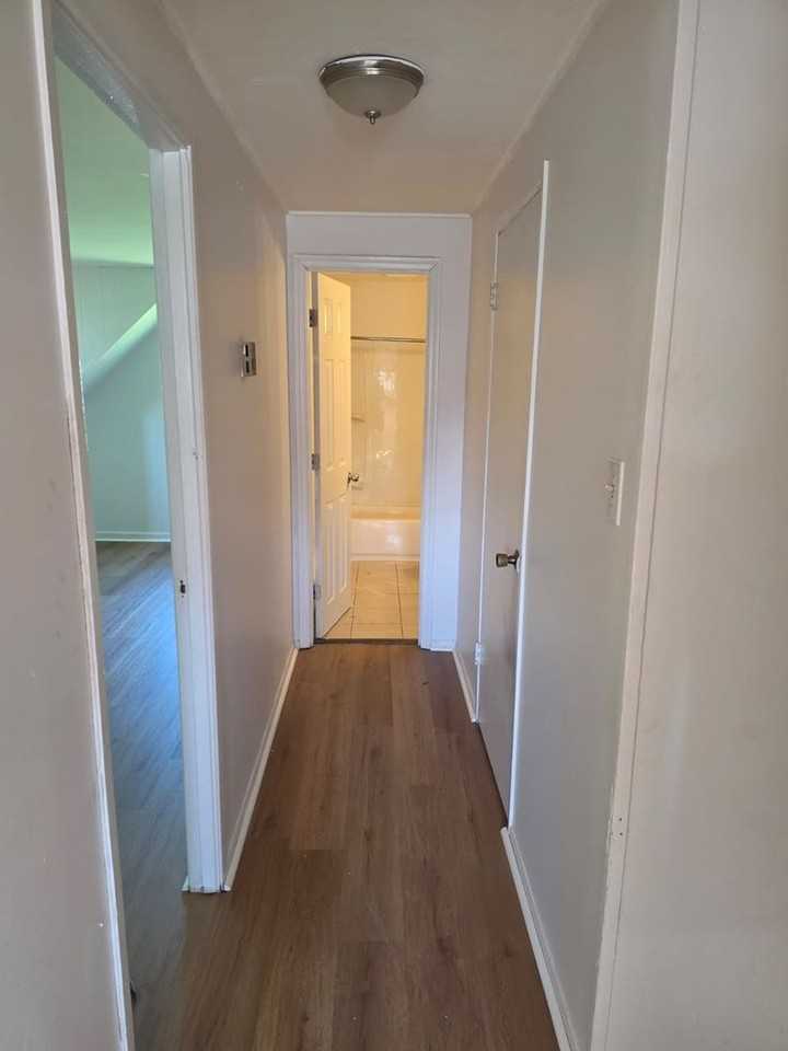 37 Highland Park Pl - Photo 3 of 4