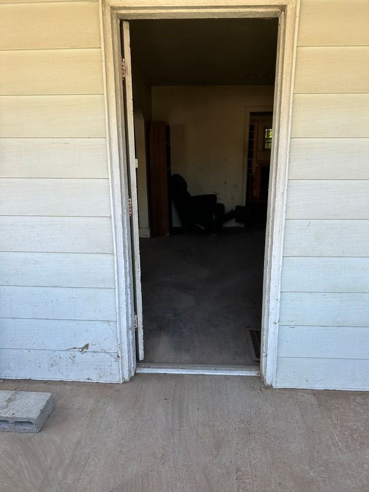 317 E South St - Photo 2 of 21
