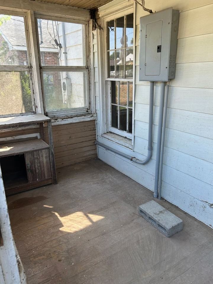 317 E South St - Photo 3 of 21