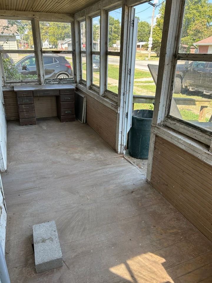 317 E South St - Photo 5 of 21