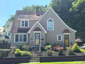 860 Pleasant St - Photo 1 of 1