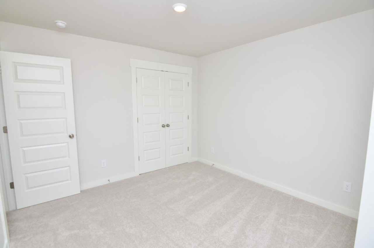 1704 Manuka Ln - Photo 7 of 23