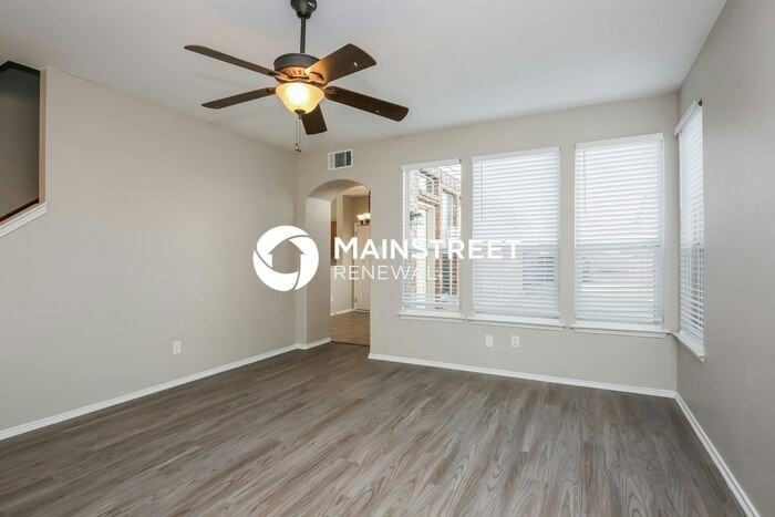 339 Overlook Ln - Photo 2 of 17