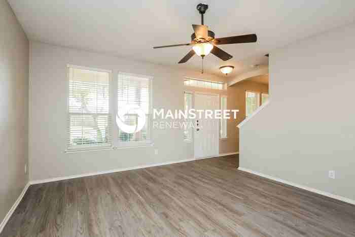 339 Overlook Ln - Photo 3 of 17