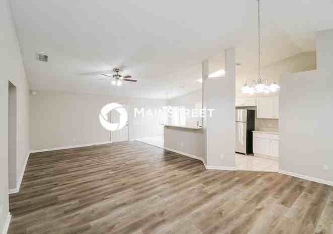 7848 Hunters Lake Cir S - Photo 3 of 16