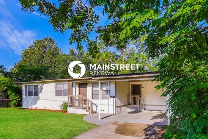 4610 Anvers Blvd - Photo 4 of 16
