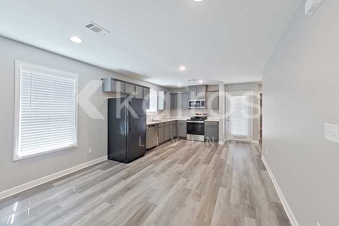 1366 Maxwell Cir - Photo 5 of 21