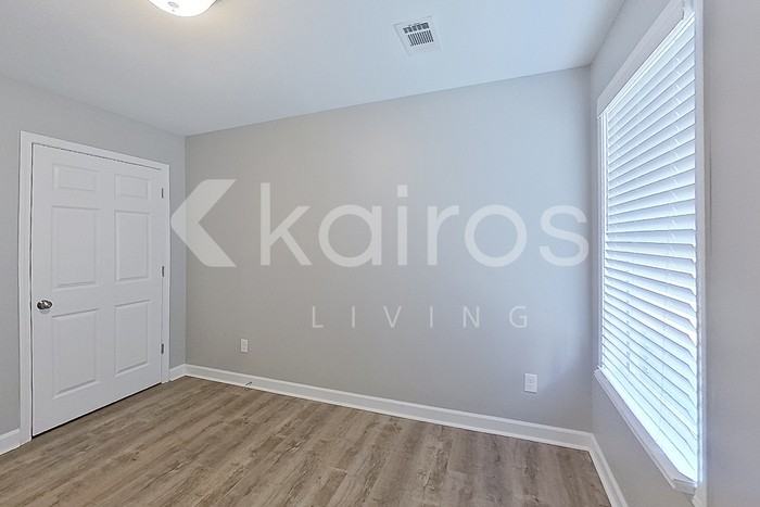 1366 Maxwell Cir - Photo 7 of 21
