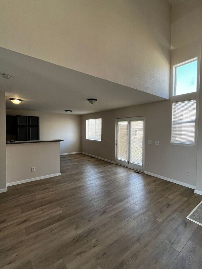 10595 Ashwood Ct - Photo 3 of 30