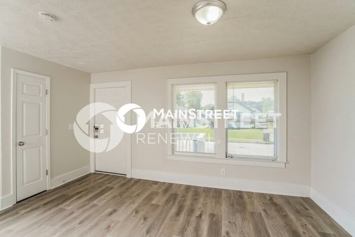 2511 Bolling Ave - Photo 5 of 17