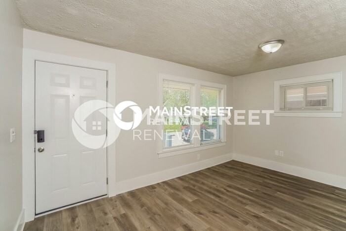 2511 Bolling Ave - Photo 6 of 17