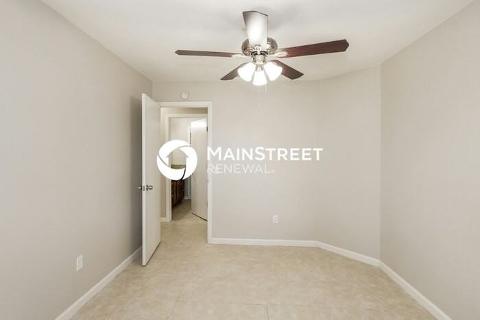 976 Hampshire Ave Ne - Photo 7 of 16