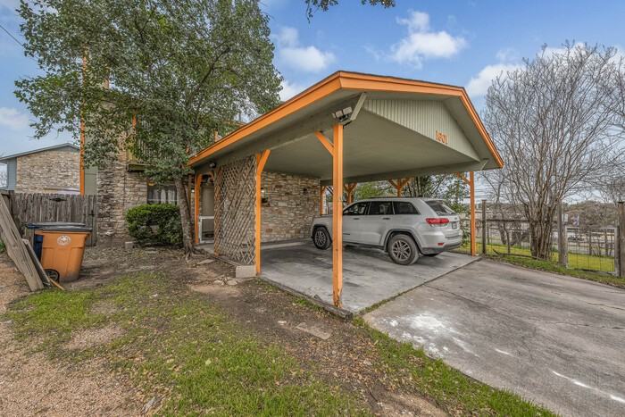 1601 Taylor Gaines St #A - Photo 2 of 16