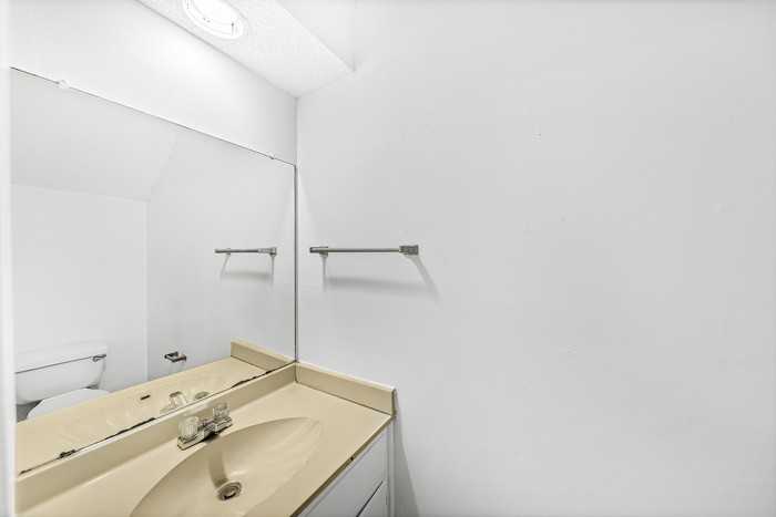 1601 Taylor Gaines St #A - Photo 5 of 16