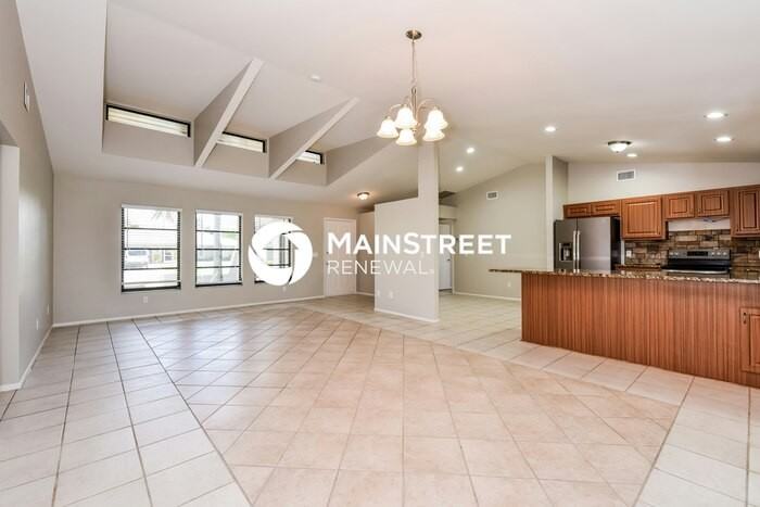 202 Ne 9th Pl - Photo 4 of 16