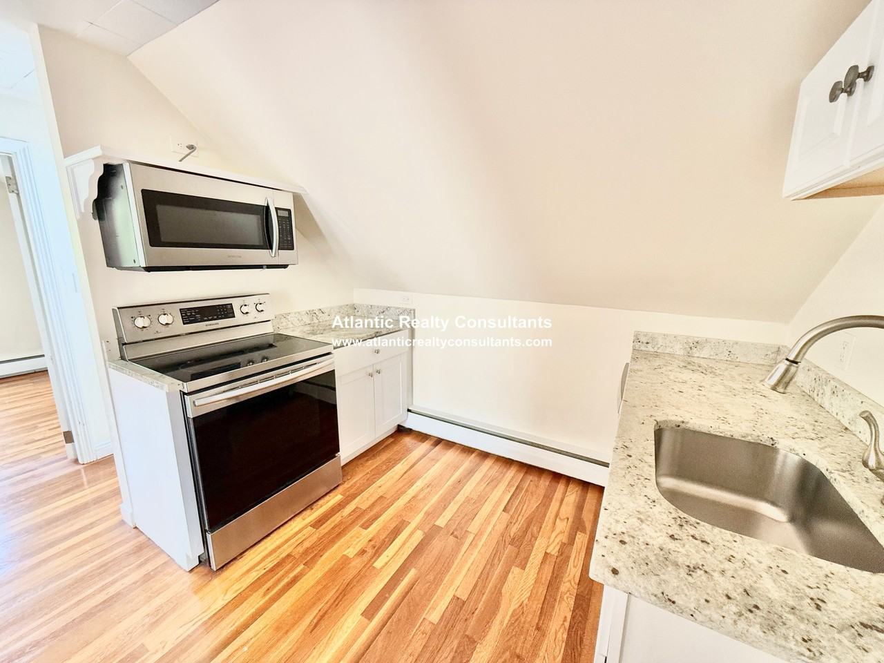 159 Winsor Ave #3 - Photo 2 of 11