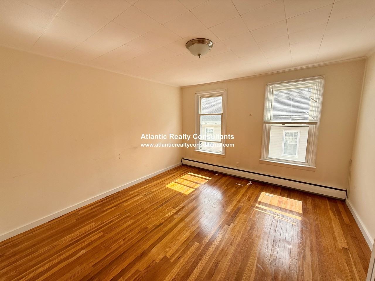 159 Winsor Ave #3 - Photo 4 of 11