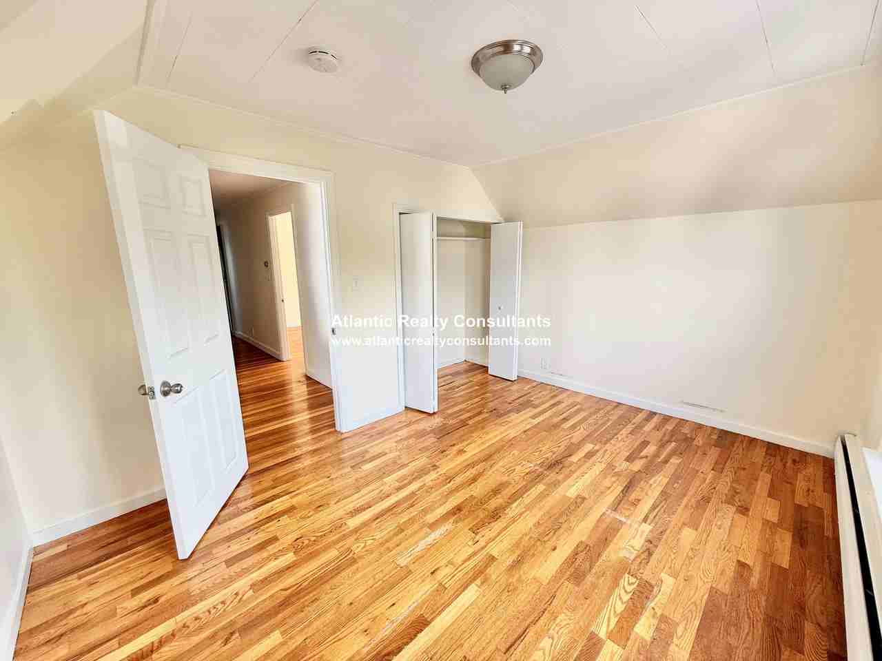 159 Winsor Ave #3 - Photo 5 of 11